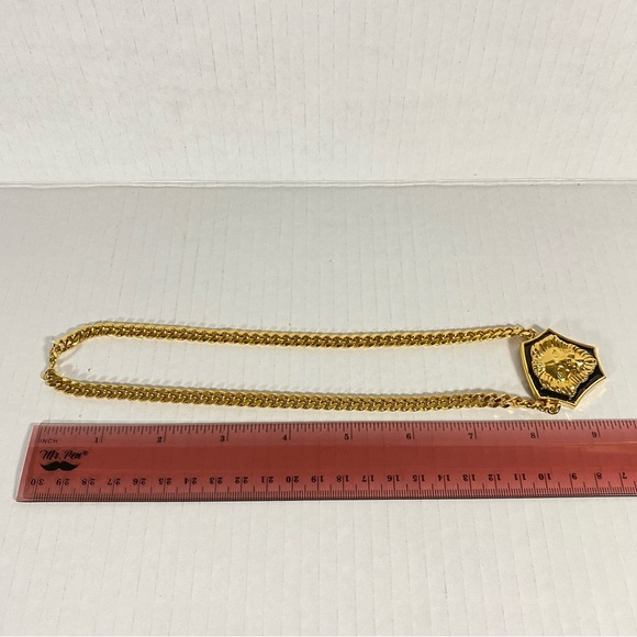 Lion Head Pendant Necklace Luxury Style - Picture 6 of 6